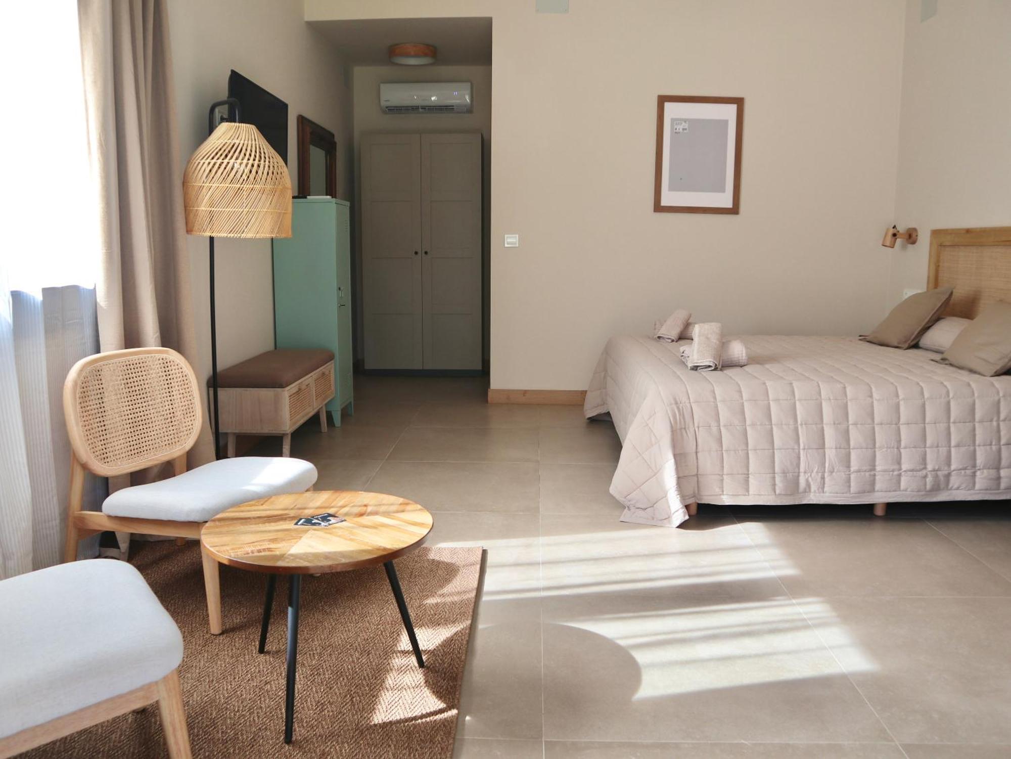 Alojamiento Rural Finca Azucena Suite โกนิล เด ลาฟรอนเตรา ภายนอก รูปภาพ
