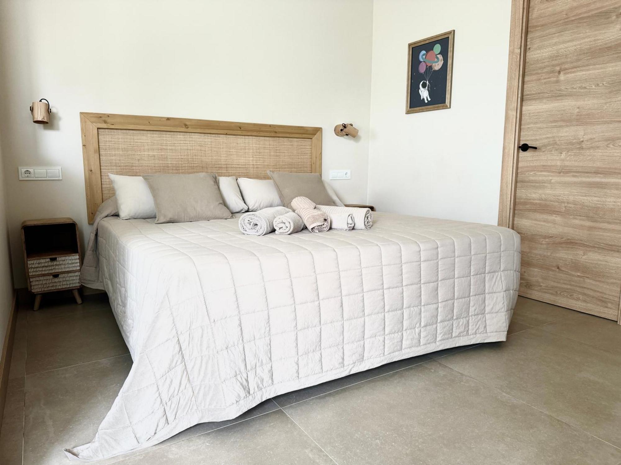 Alojamiento Rural Finca Azucena Suite โกนิล เด ลาฟรอนเตรา ภายนอก รูปภาพ